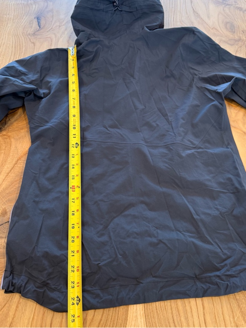 Mountain Hardwear Gortex Rain Jacket - Picture 10 of 10